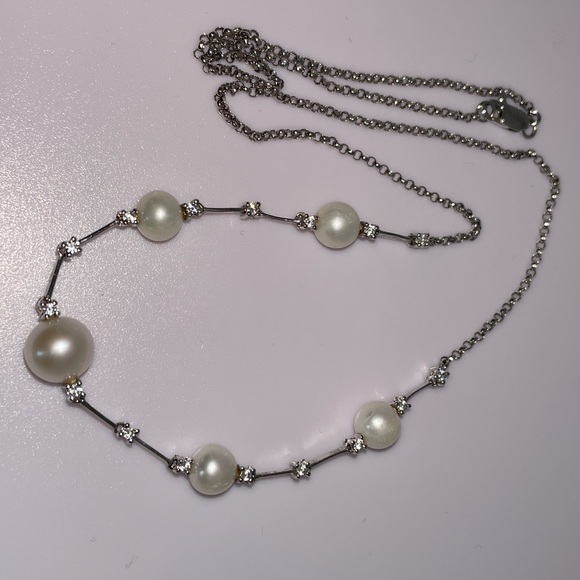 Solid 14K White Gold Pearl Real or Faux Unknown Diamond Necklace - Picture 10 of 11